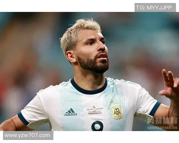 足球9号球衣穿着的中后卫球星有哪些他们的精彩表现和历史地位分析